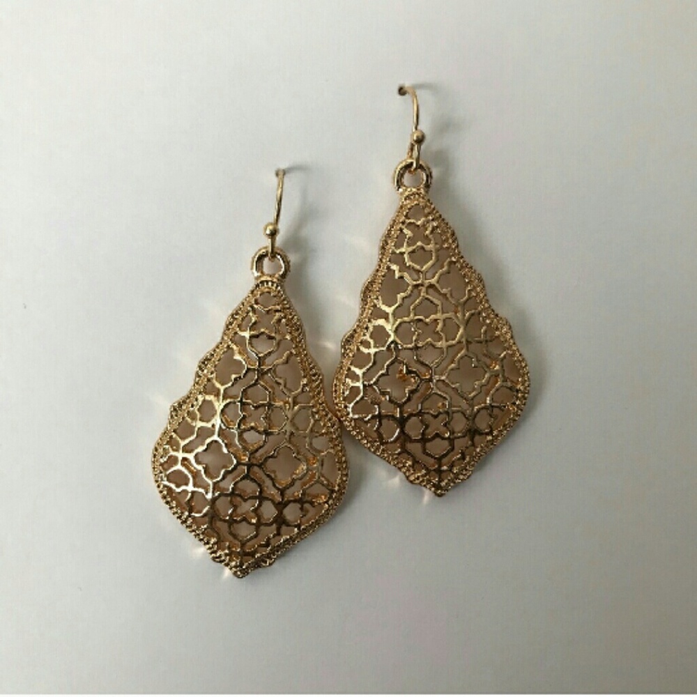 Atelier Sona Earrings
